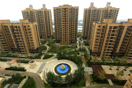 正房80.95㎡附房8.37㎡简装房40万出售